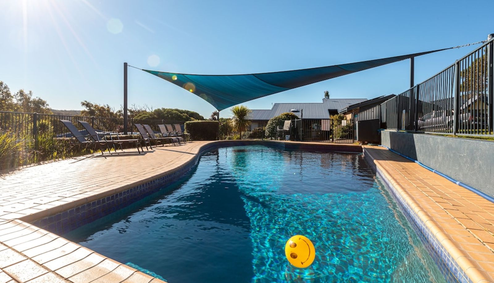 Pool - Beach Cabins Merimbula