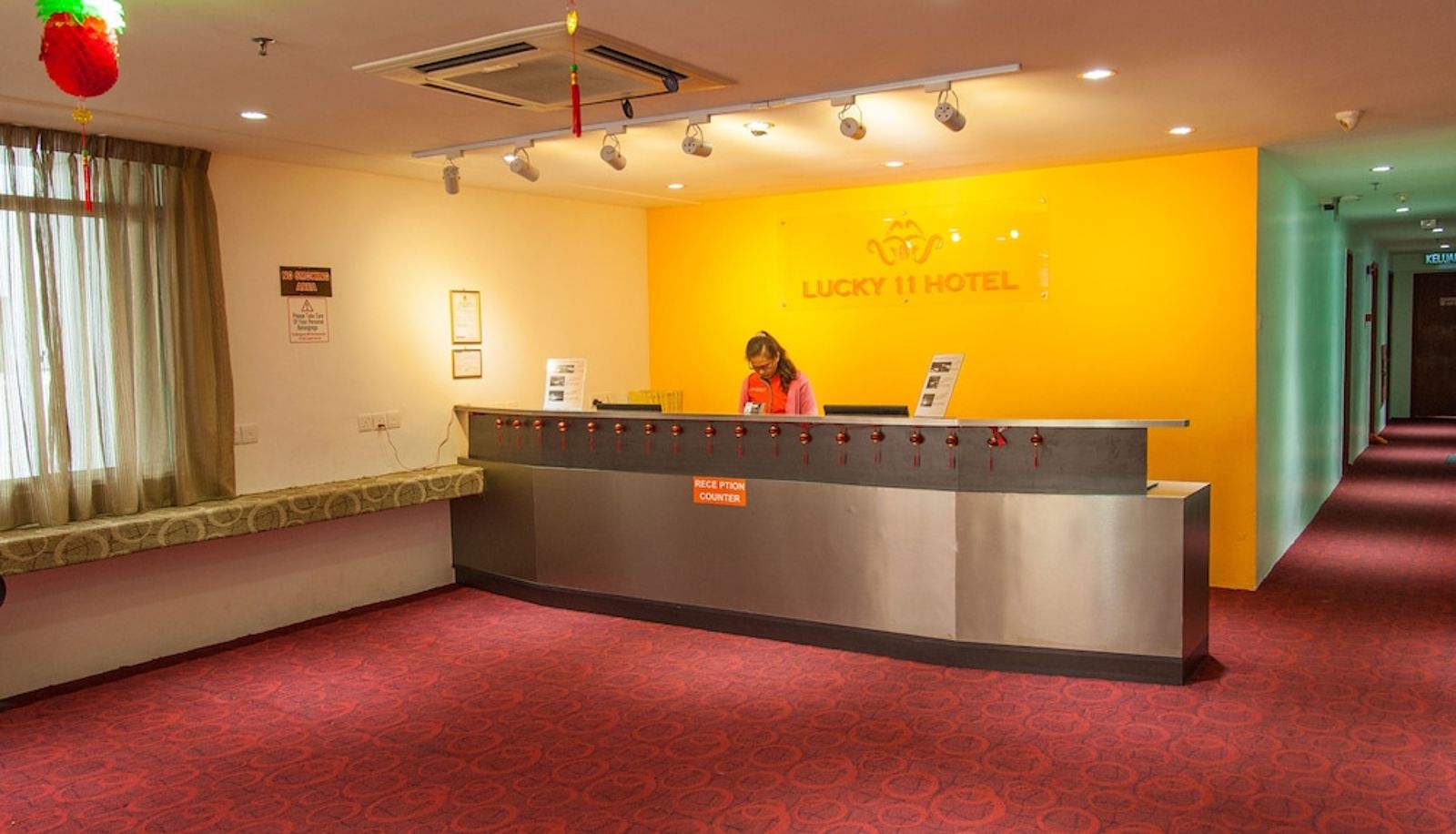 Reception - Lucky 11 Hotel