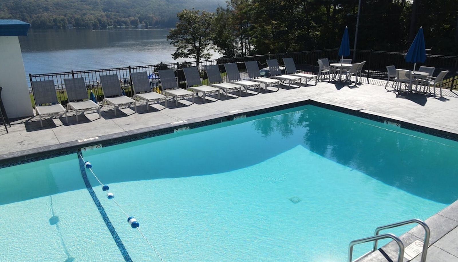 Pool - Lakefront Terrace Resort