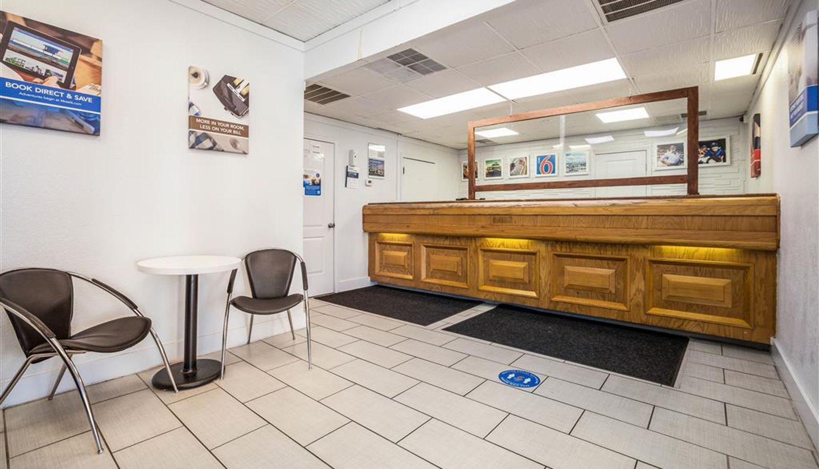 Hall - South Carolina Motel 6 Florence