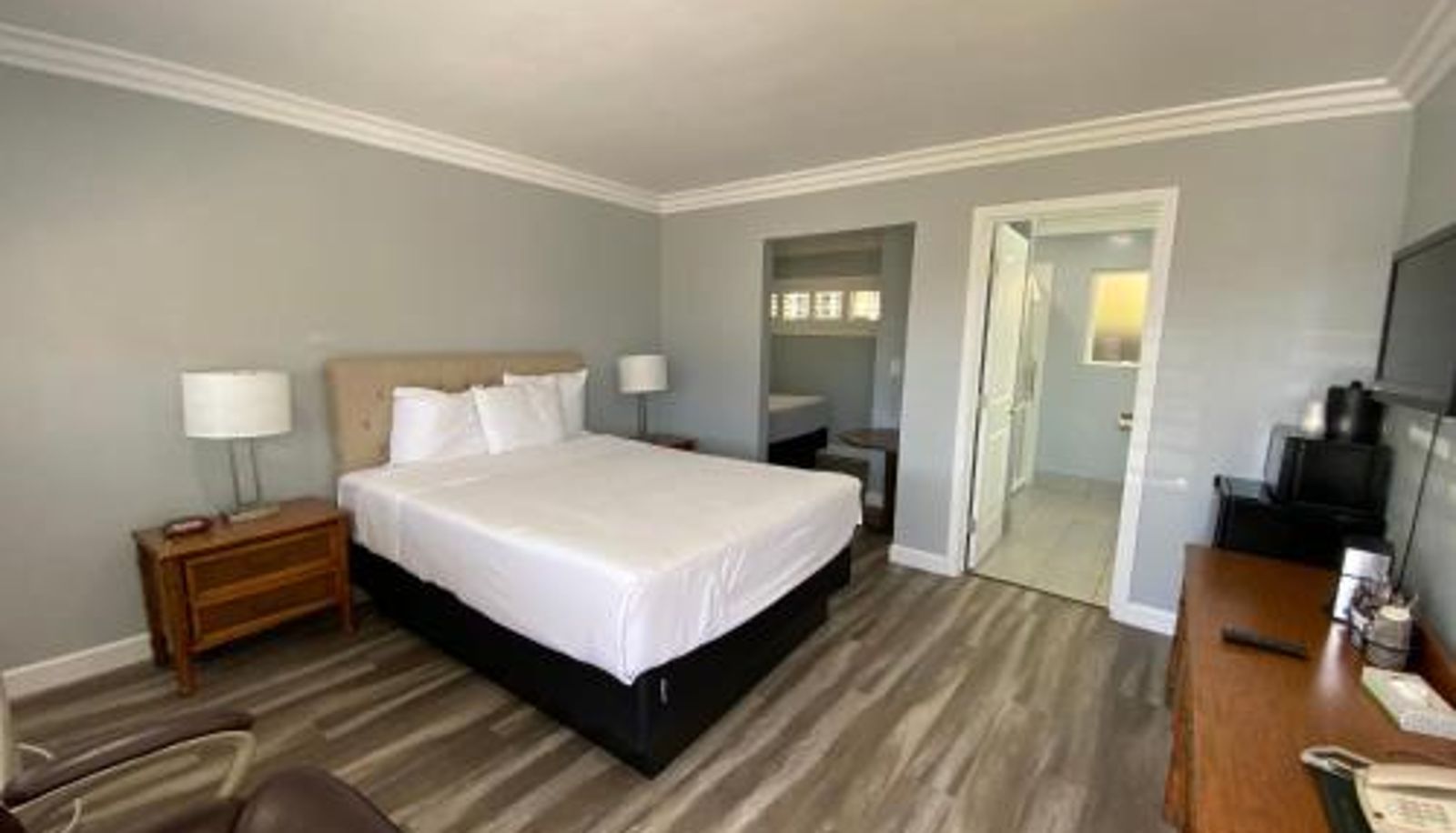Zimmer - Lone Oak Lodge