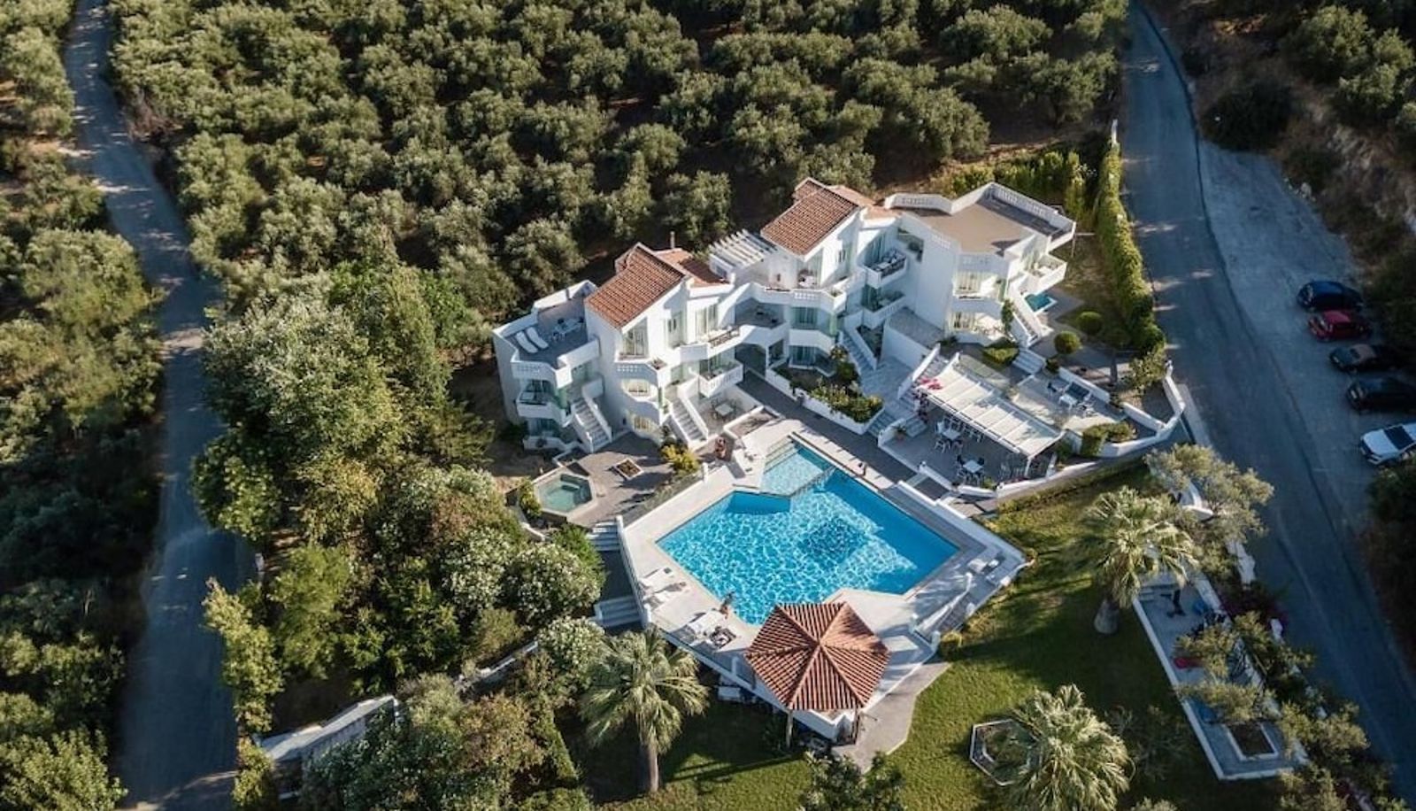 Pool - Villa Life