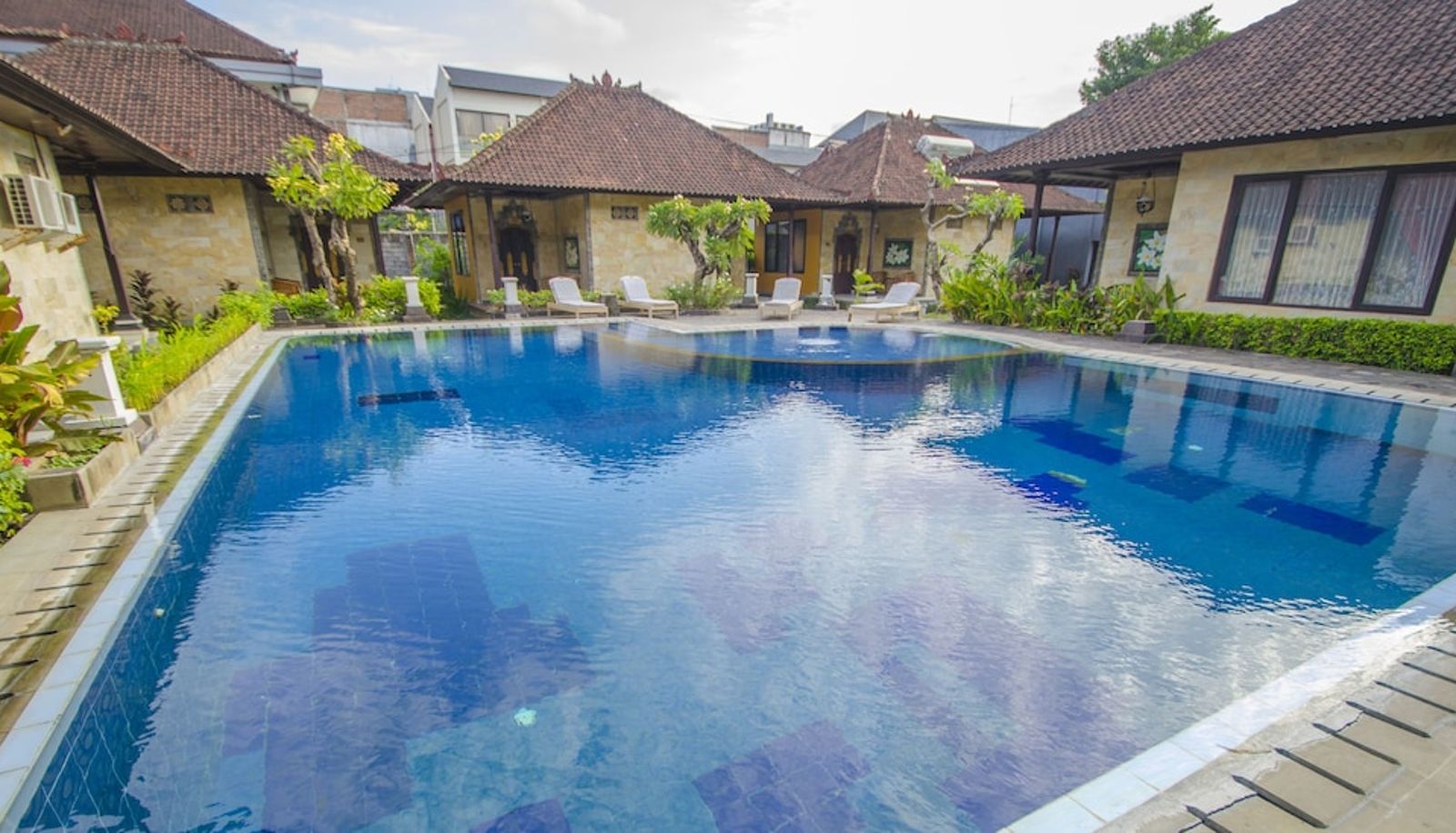 Zwembad - Taman Sari Cottages 2