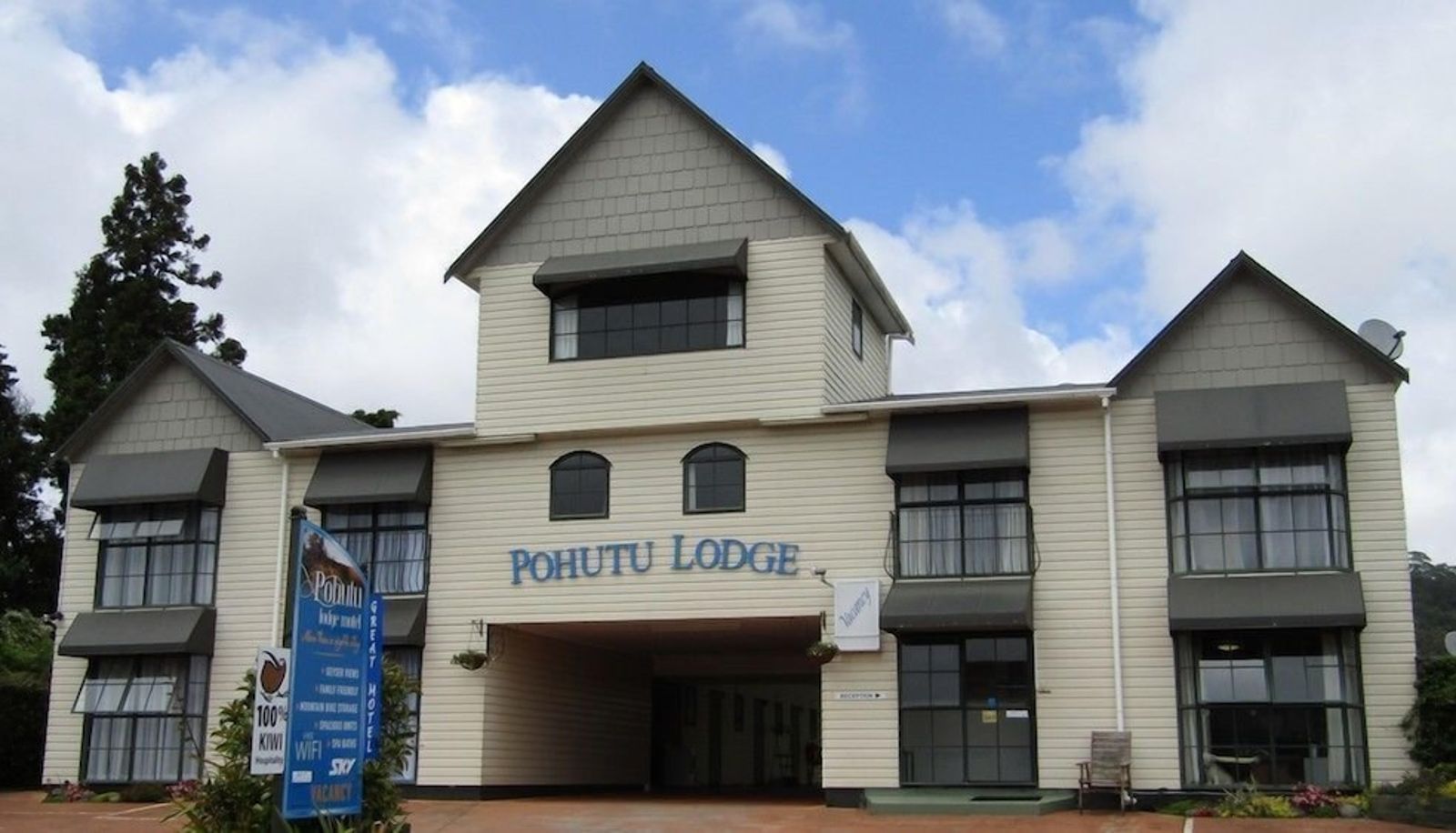 Info - Pohutu Lodge Motel