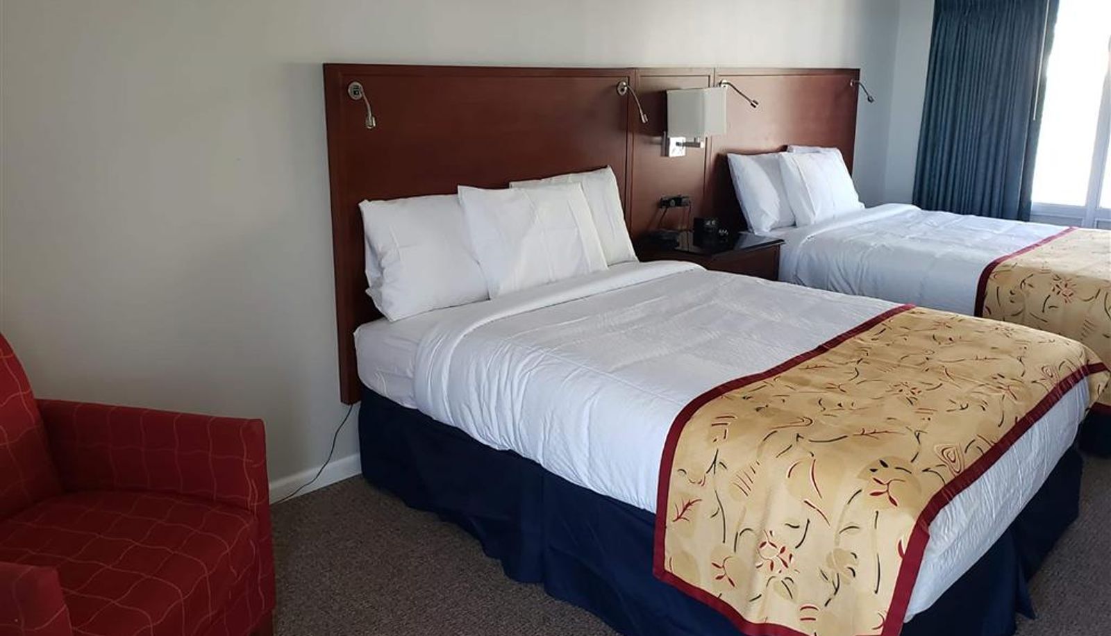 Kamer - Days Inn & Suites by Wyndham St. Ignace Lakefront