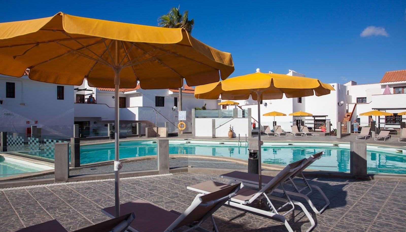 Piscina - Apartamentos Villa Florida