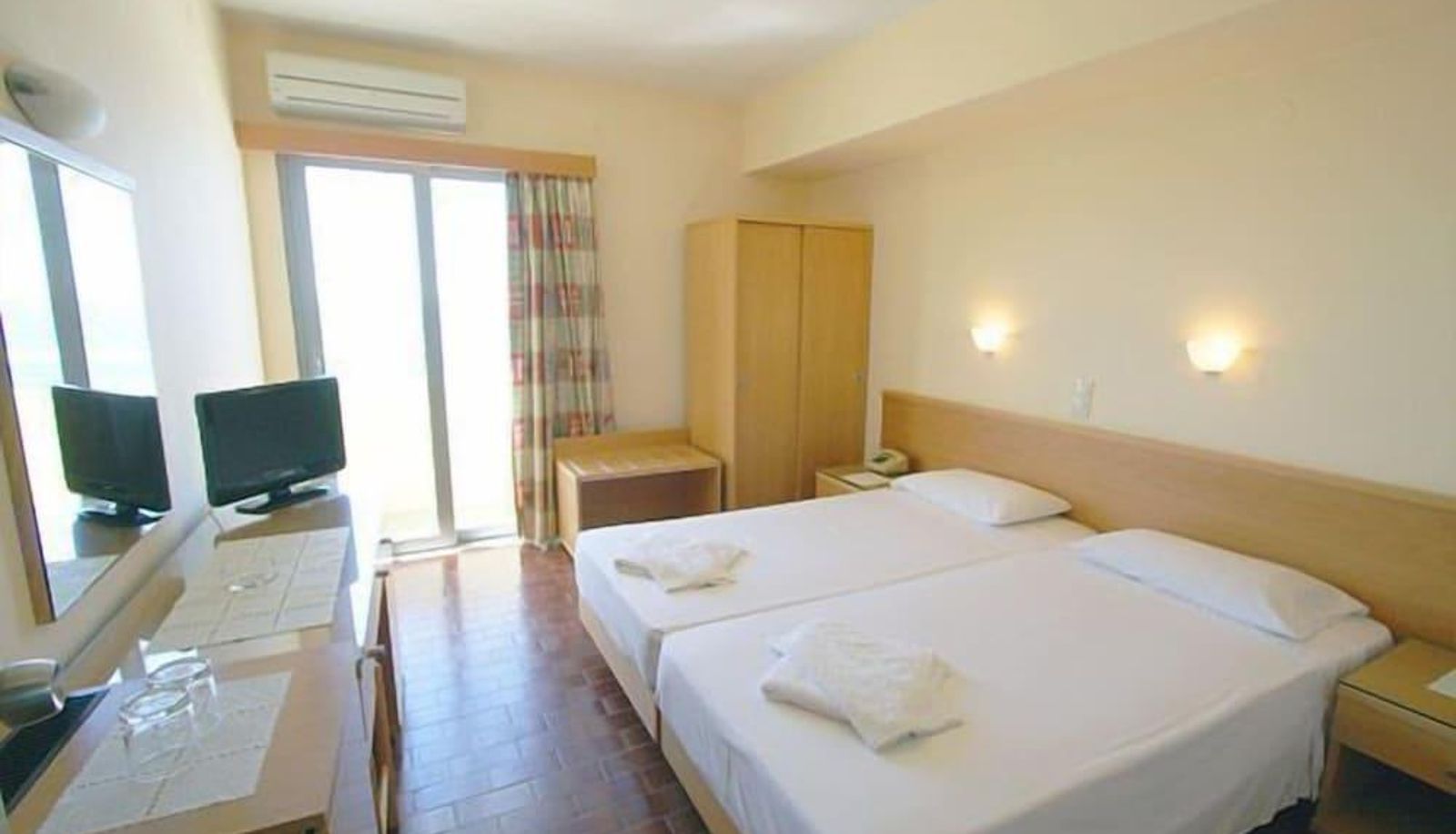 Standardzimmer - Nafsika Hotel