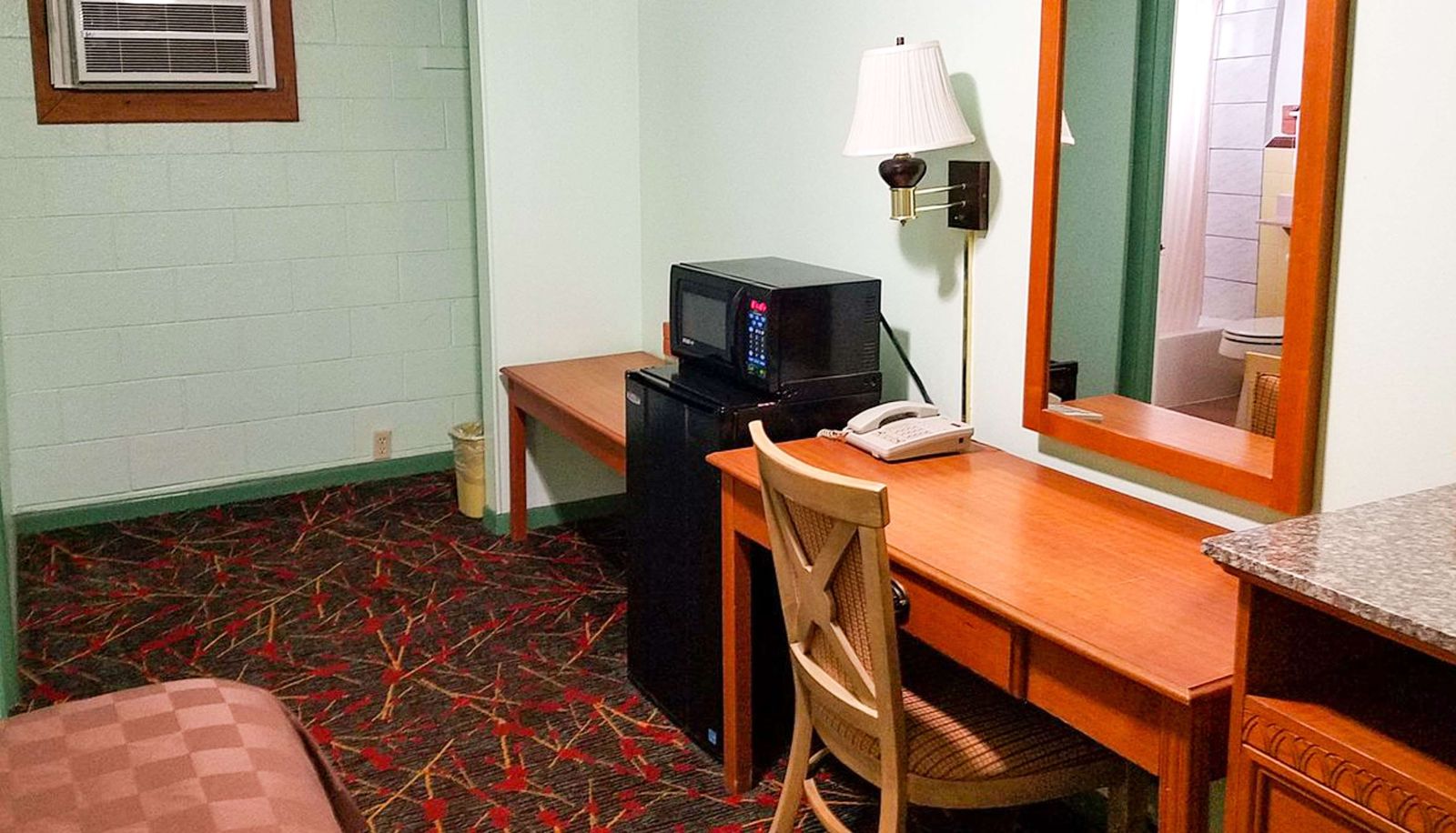 Zimmer - American Inn And Suites Childress