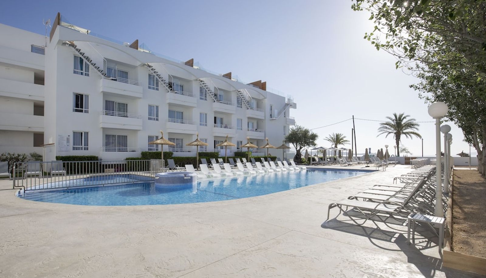 Piscina - Cabot Hobby Club Apartments