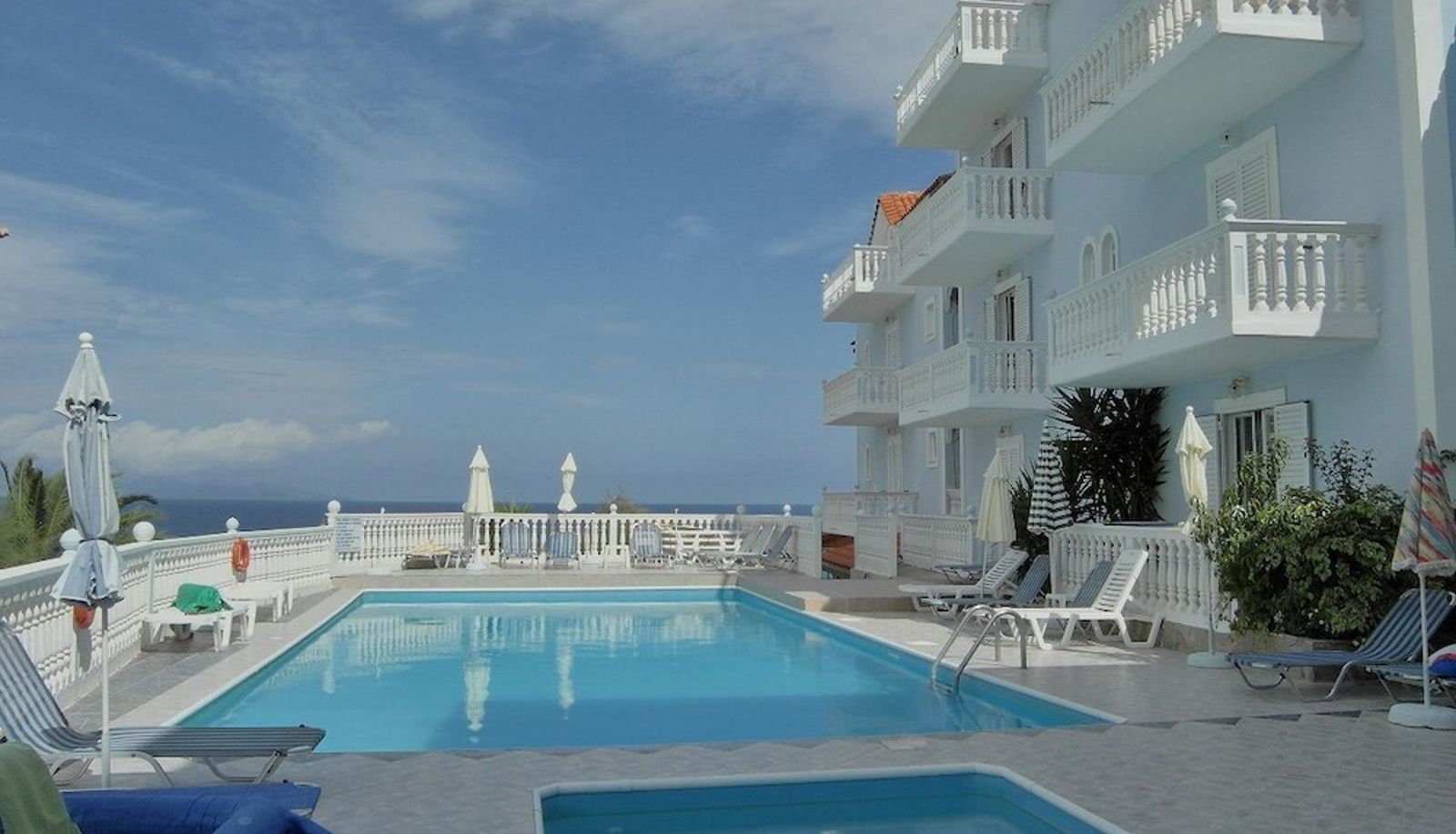 Piscine - Clear Horizon