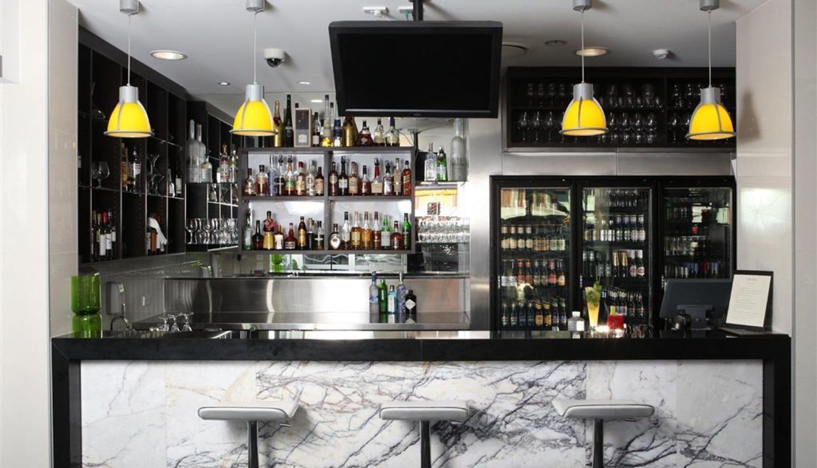 Hall - Jephson Hotel