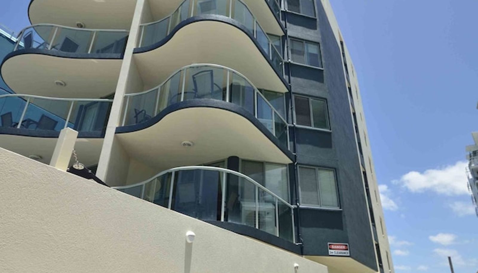 Pool - Malibu Mooloolaba