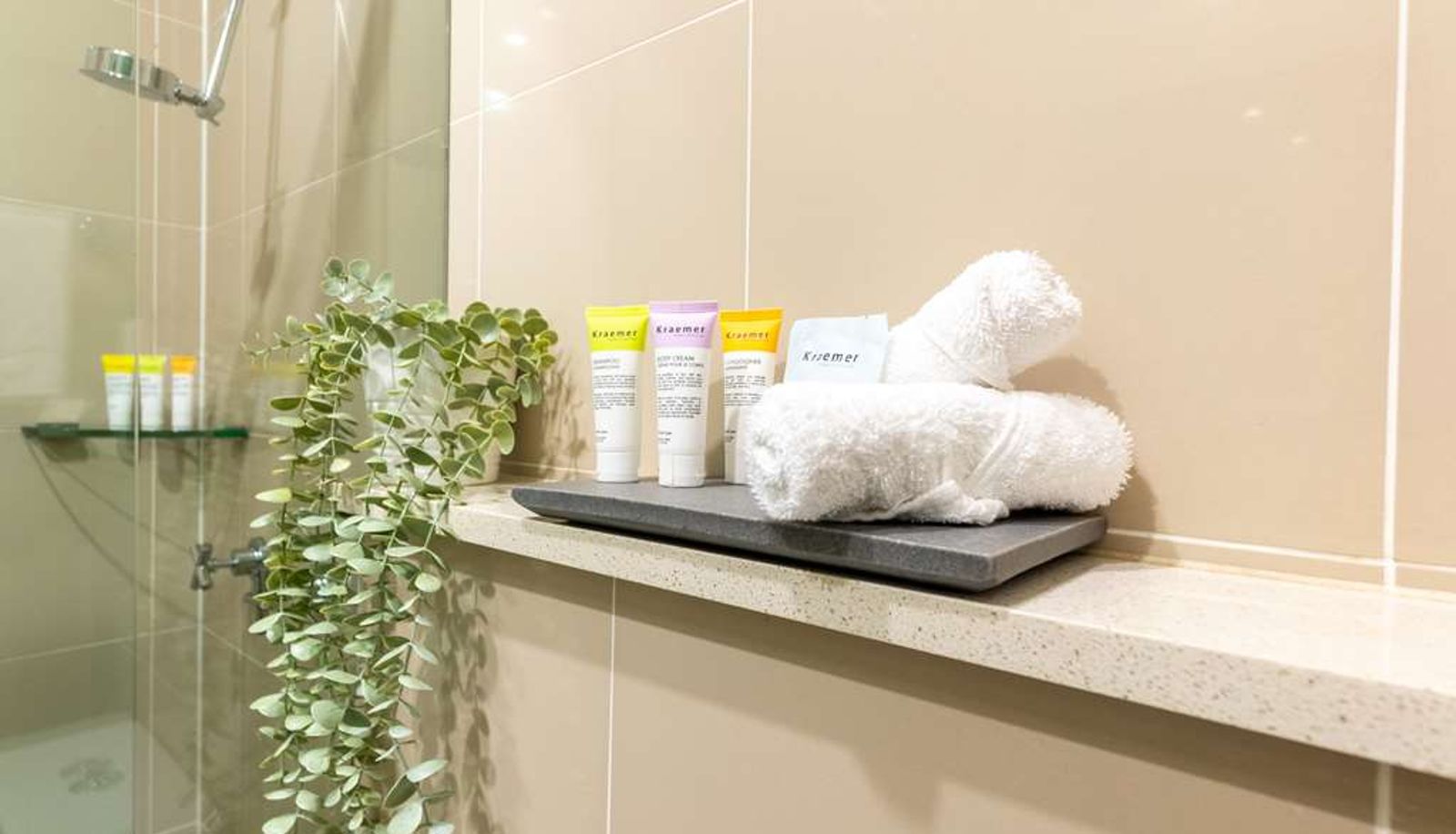 Camera - Best Western Plus Camperdown Suites