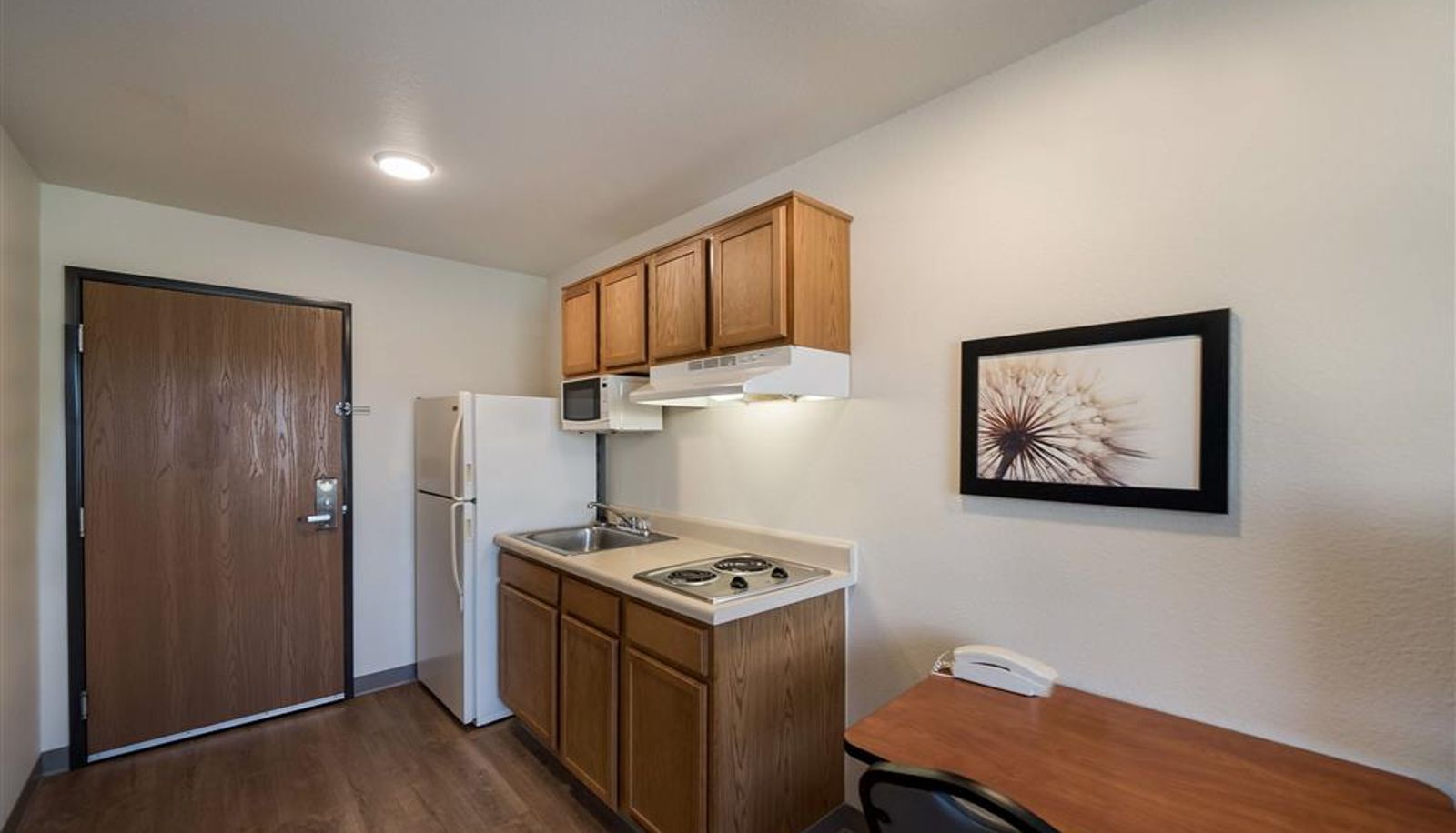 Room - WoodSpring Suites Fort Worth Trophy Club