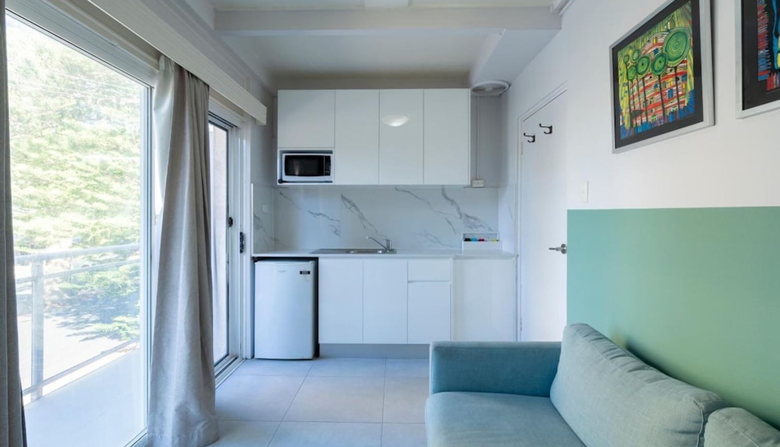 Info - Manly Waves Hotel