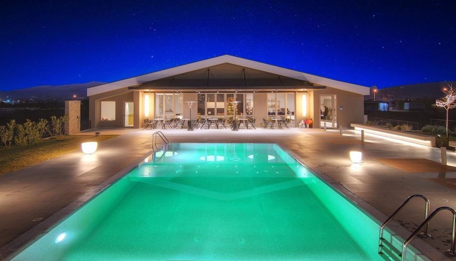 Pool - Ellopia Point Hotel