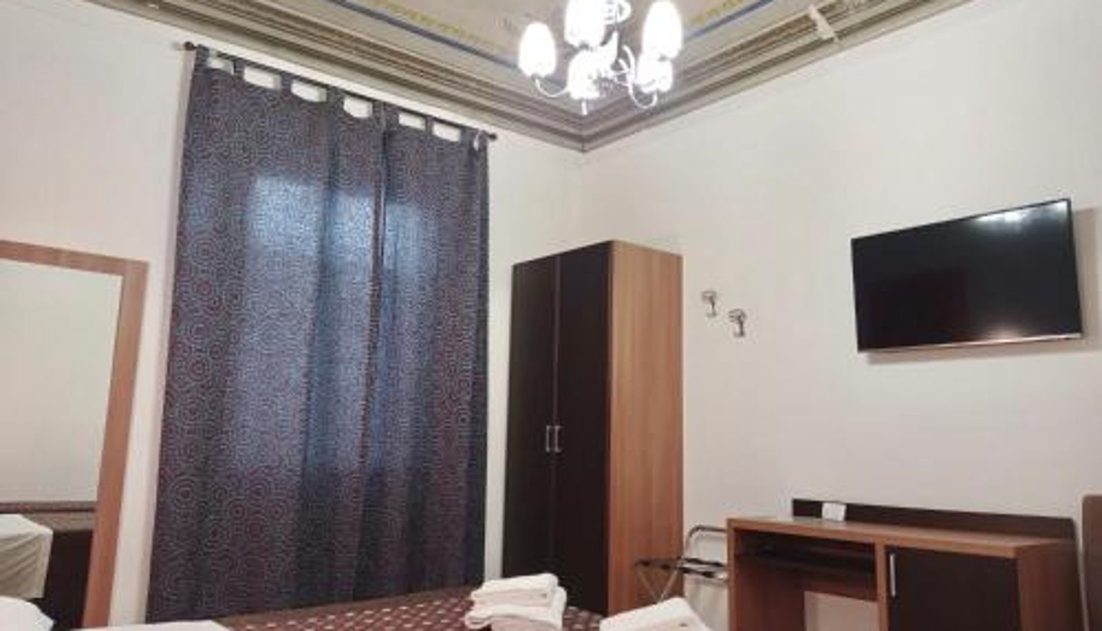 Info - Adelaide House