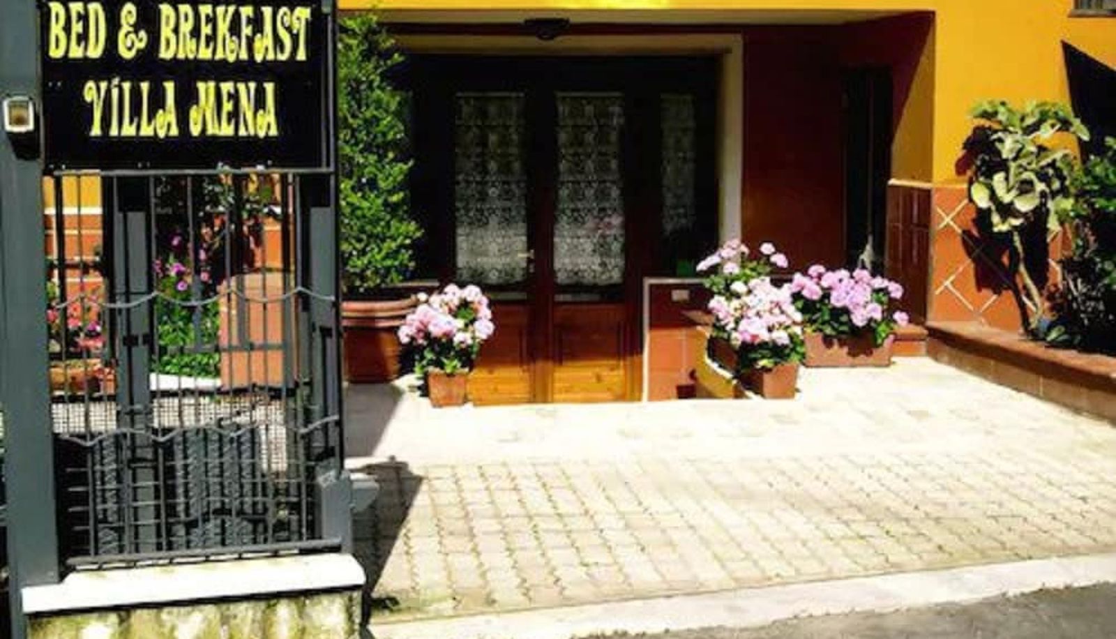 Info - Bed & Breakfast Villa Mena