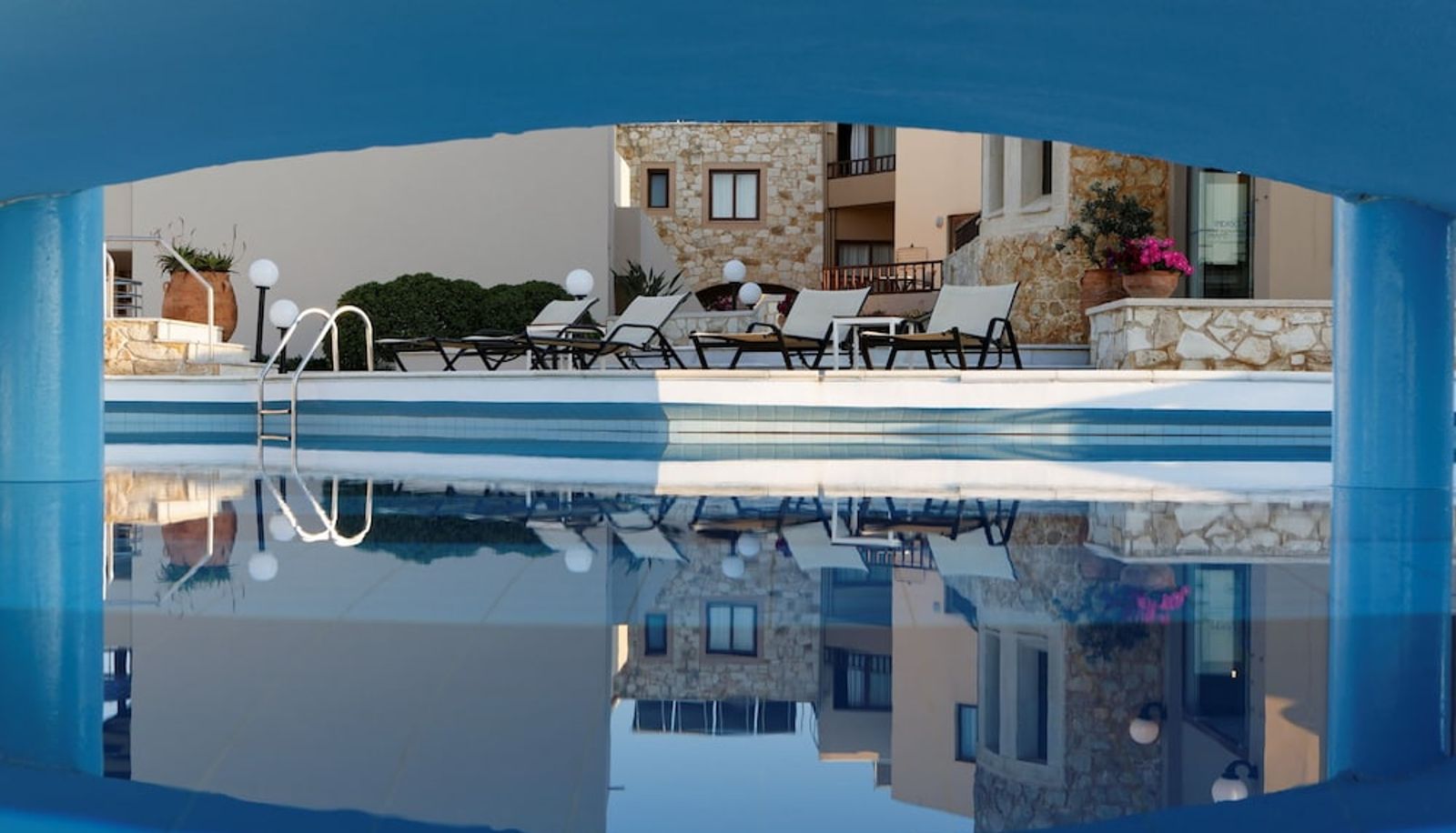 Piscine - Indigo Mare Hotel Apartments