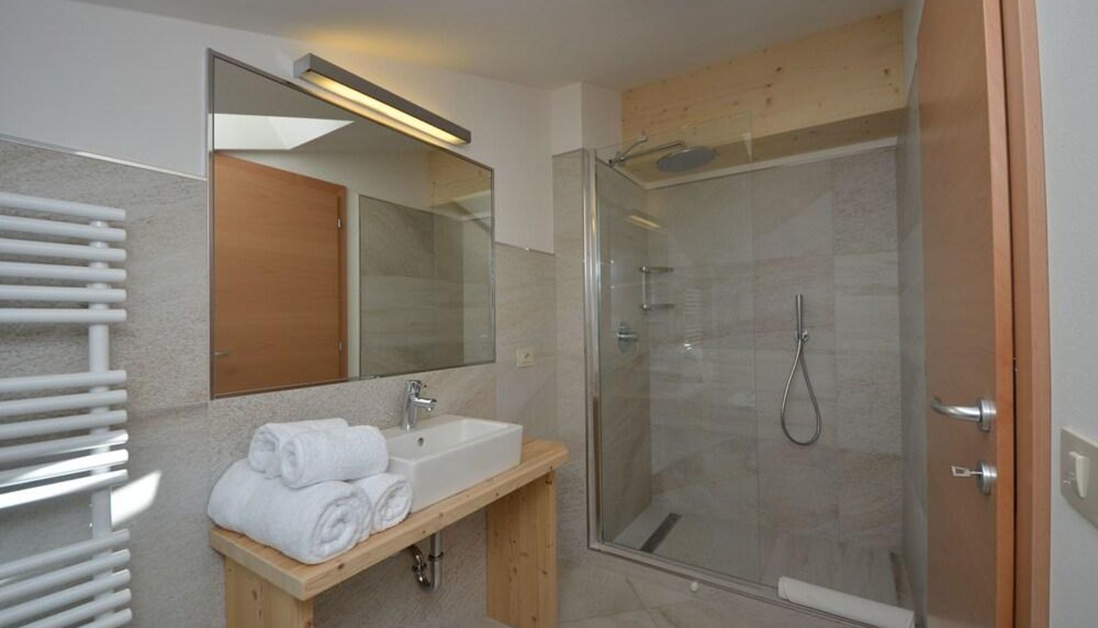 Apartment - Mason La Zondra