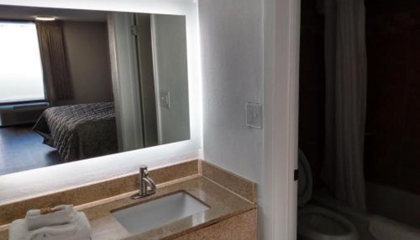 Badezimmer - Gateway Inn Savannah