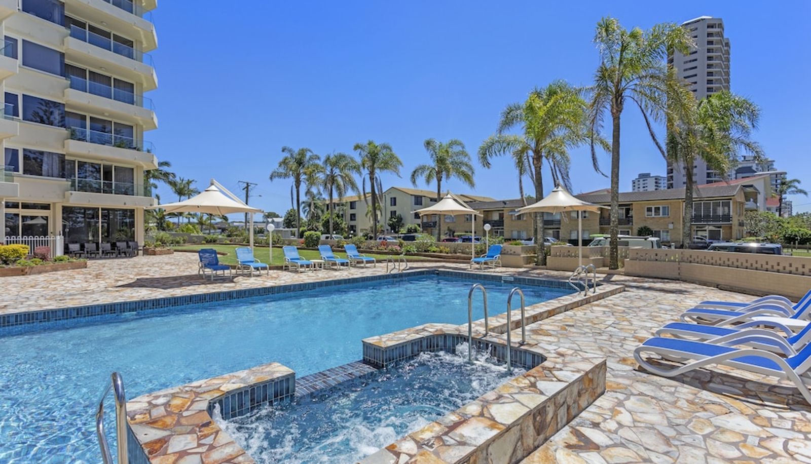 Zwembad - Southern Cross Beachfront Holiday Apartments
