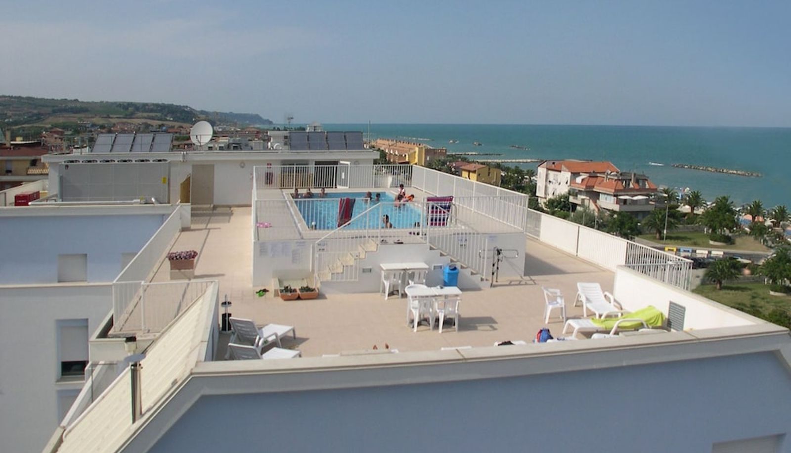 Zwembad - Residence I Delfini