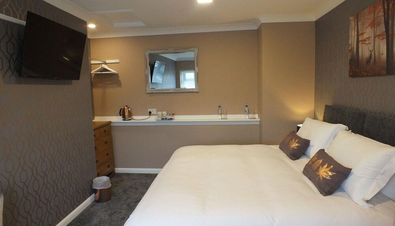 Suite - The Crown Hotel