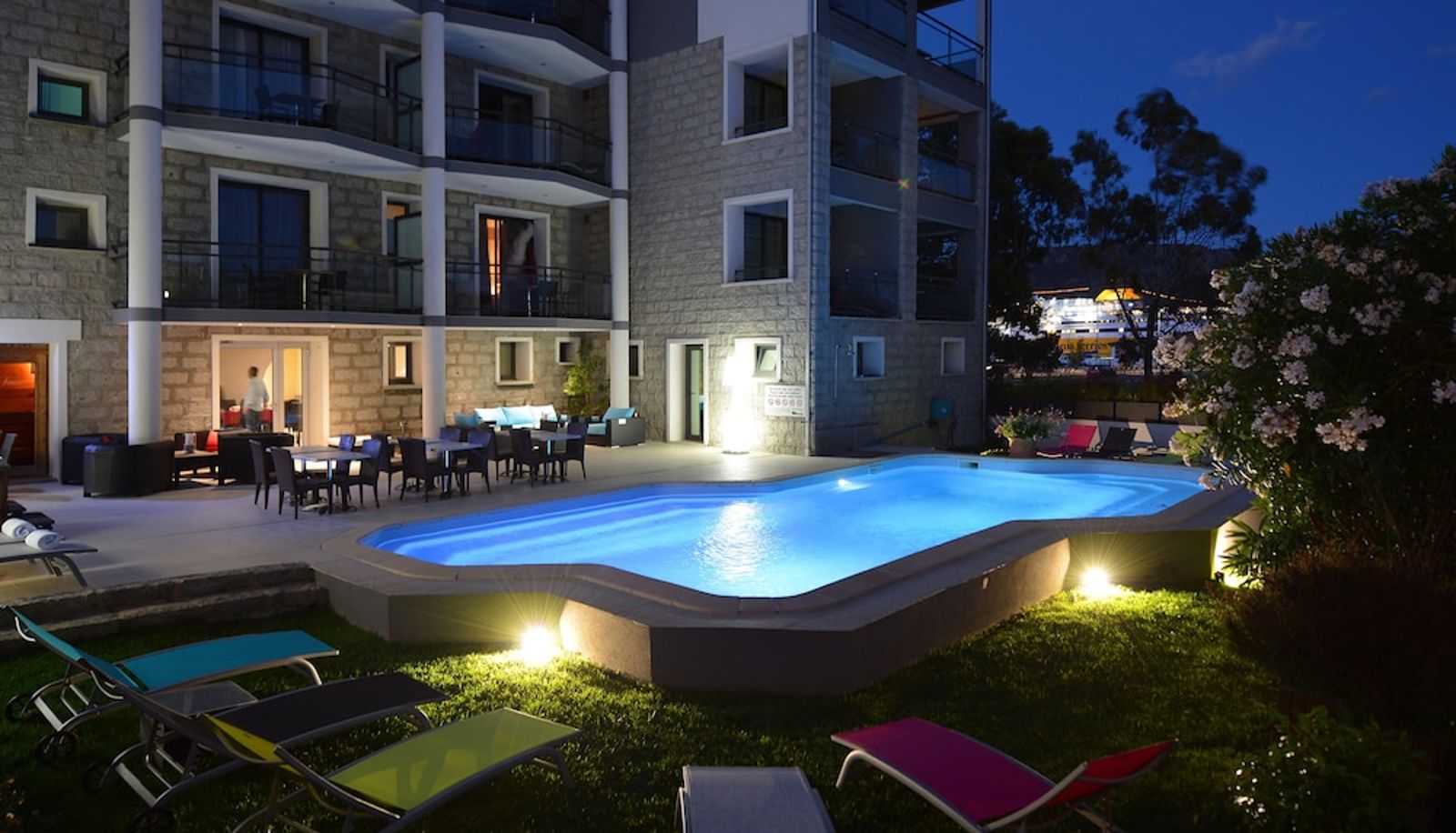 Piscina - Les Roches Blanches