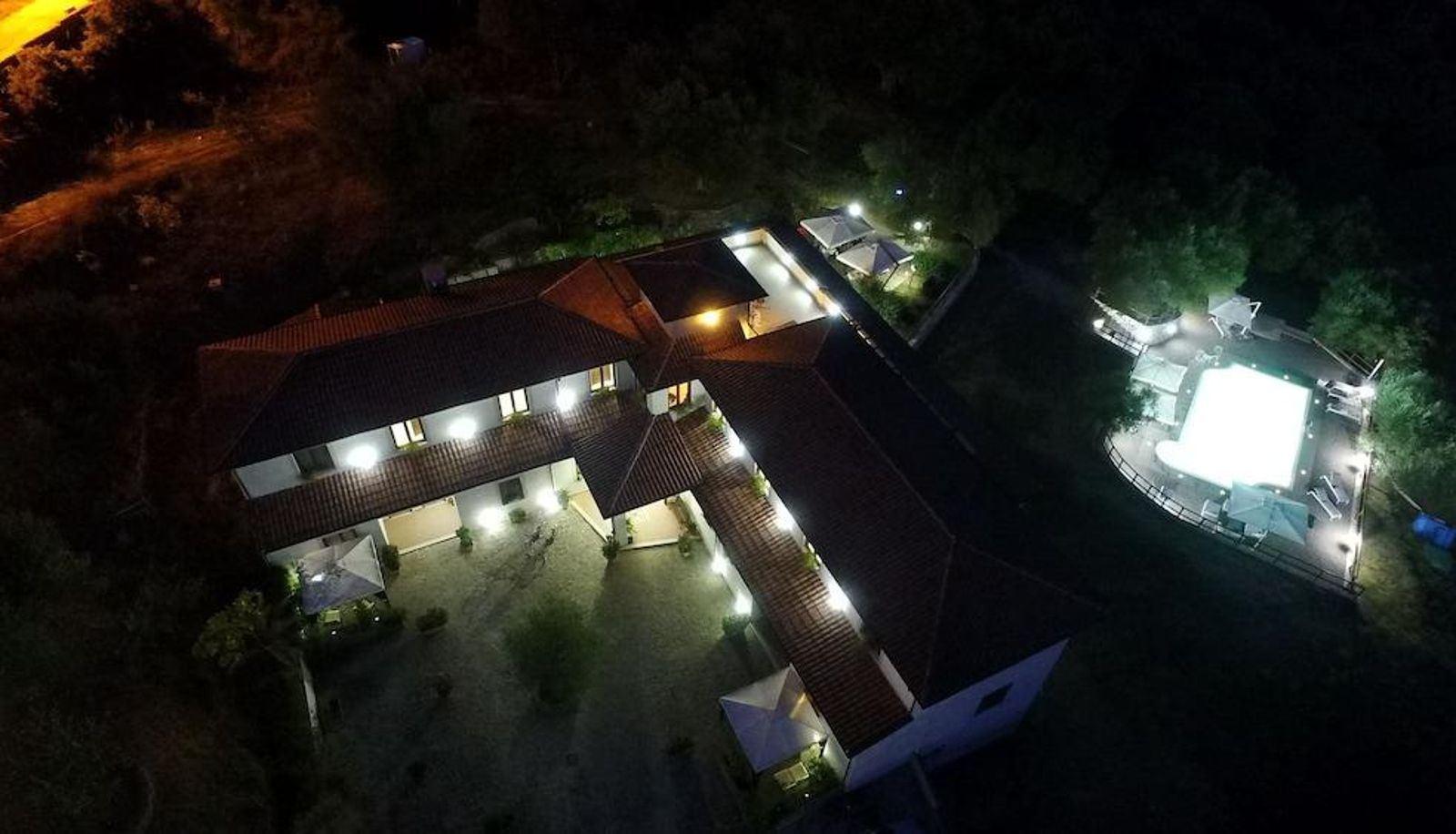 Zona exterior del hotel - Tenuta Terre di Bosco