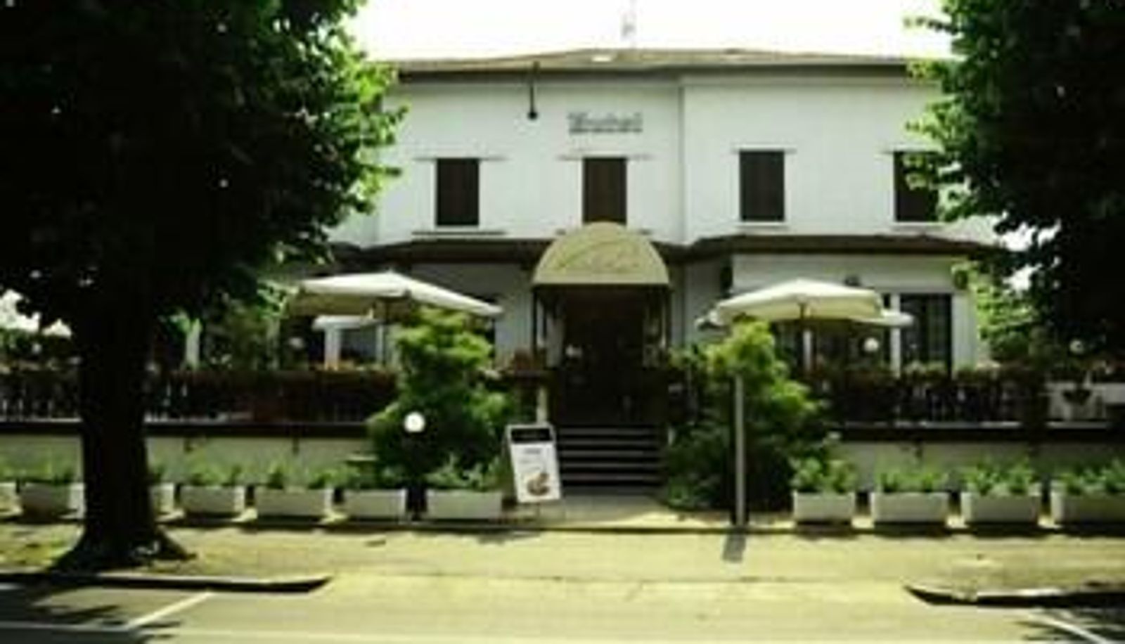 Hotel outdoor area - Hotel Michelangelo