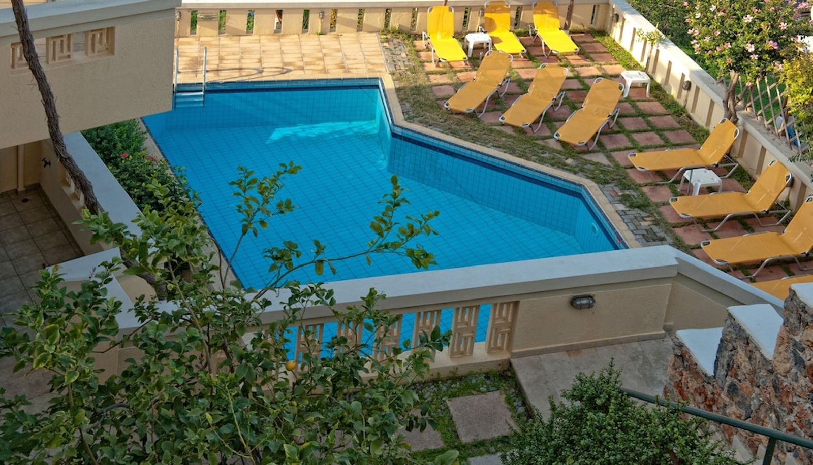 Pool - Villiana Holiday Apartments