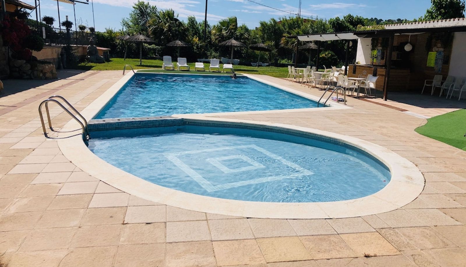 Pool - Bungalows Papalús
