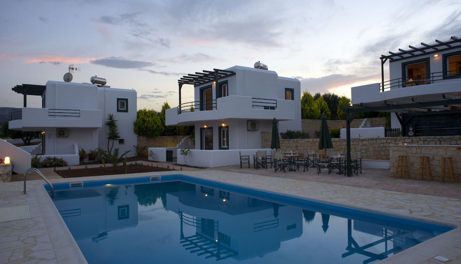 Piscina - Cavo Plako Villas