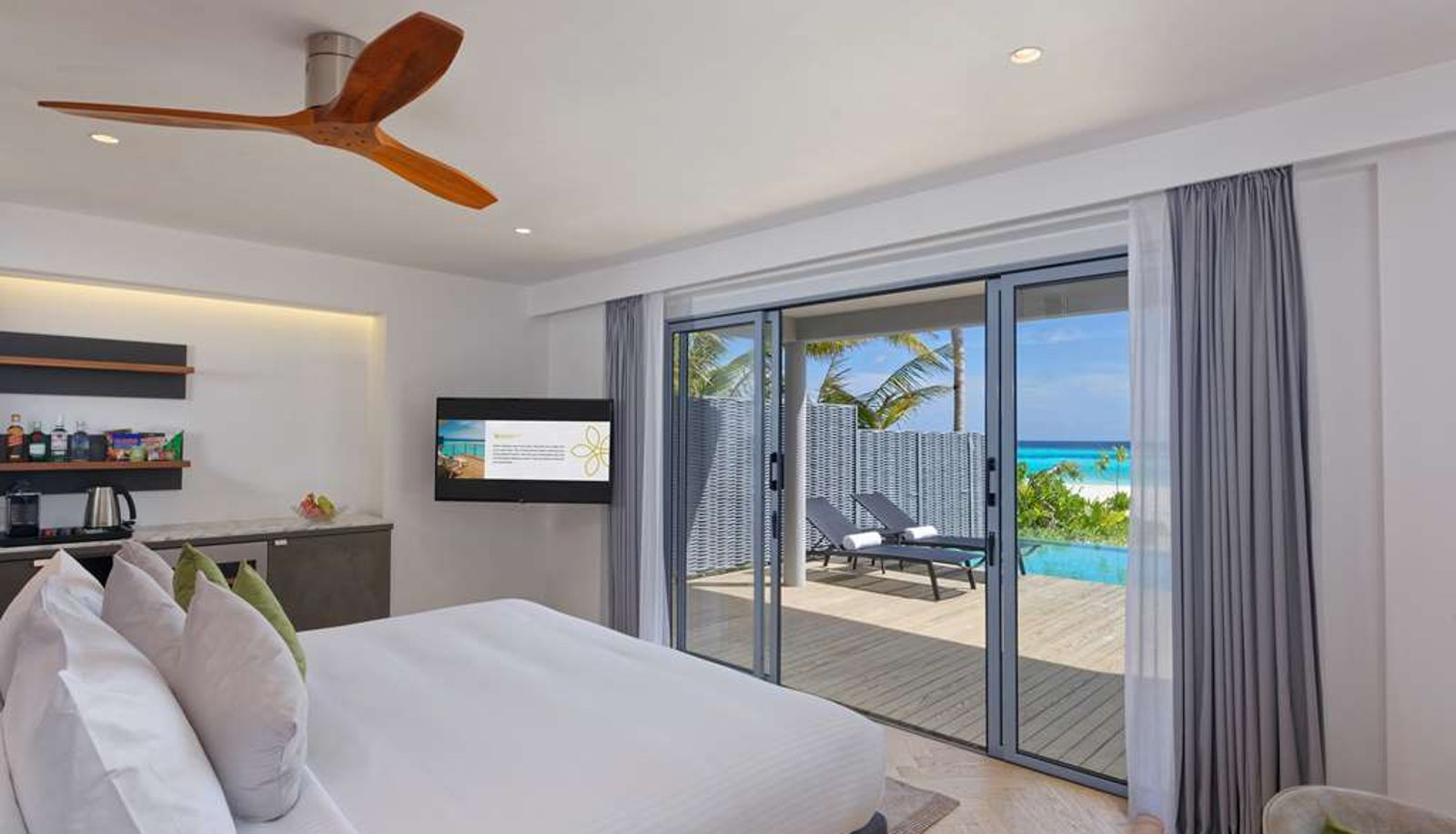 Suite - OUTRIGGER Maldives Maafushivaru Resort