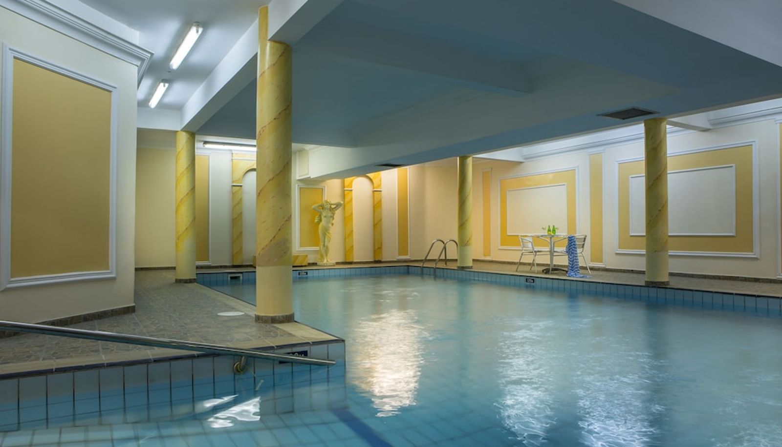 Piscine - Kapetanios Limassol Hotel