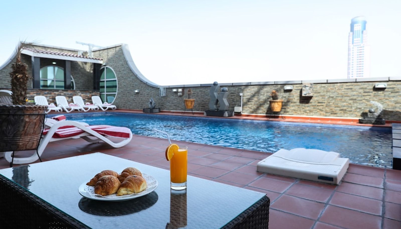 Pool - Royal Grand Suite Hotel