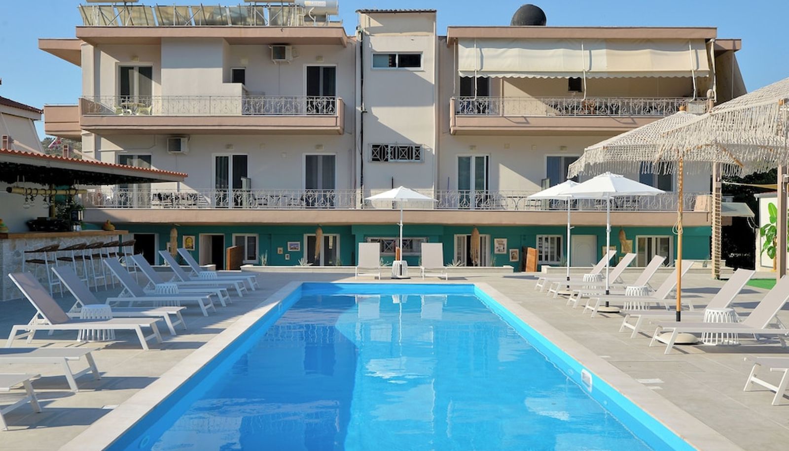 Pool - ID Holiday Living