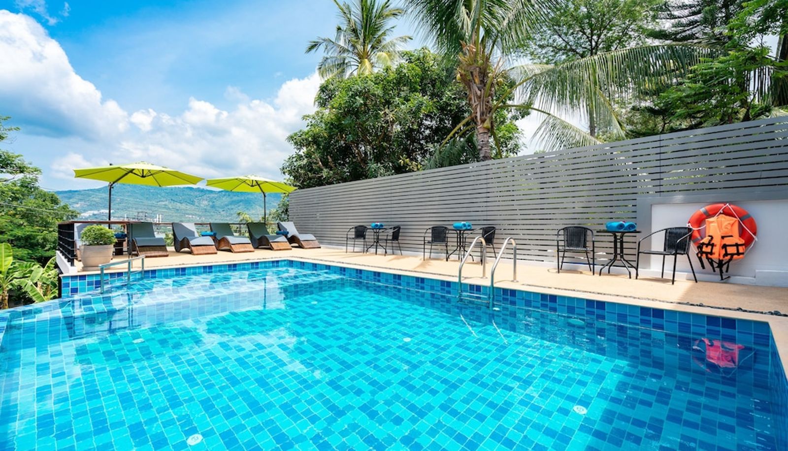 Zwembad - Chaweng Lakeview Residence
