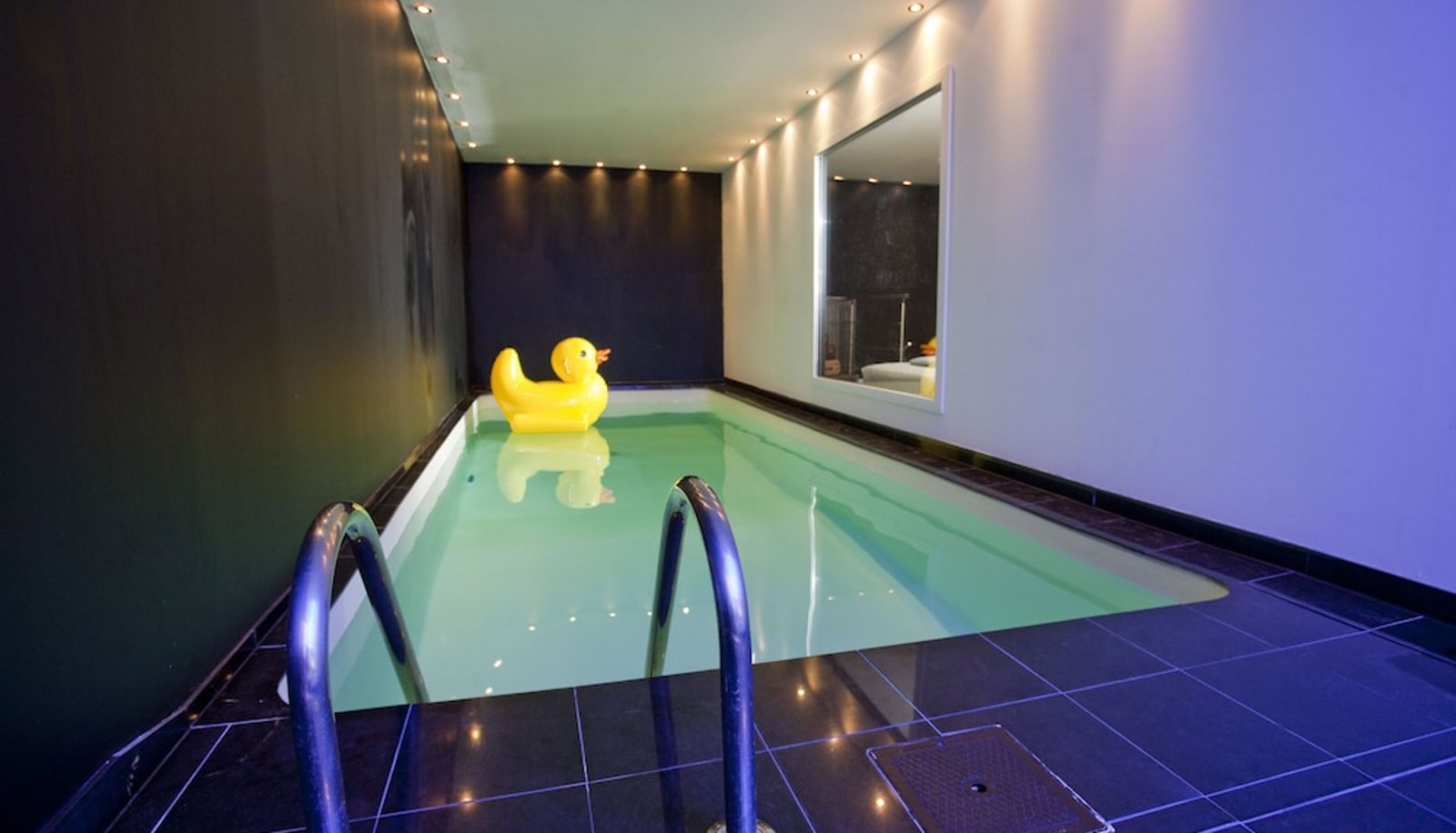 Piscina - B&B Luxe Suites 1-2-3