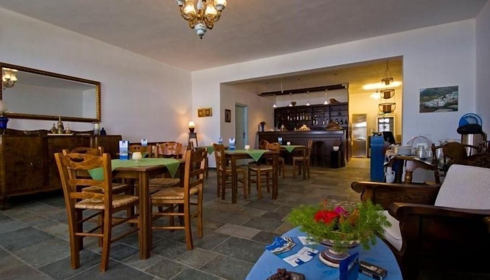Bar - Rooms & Apartments Archontou