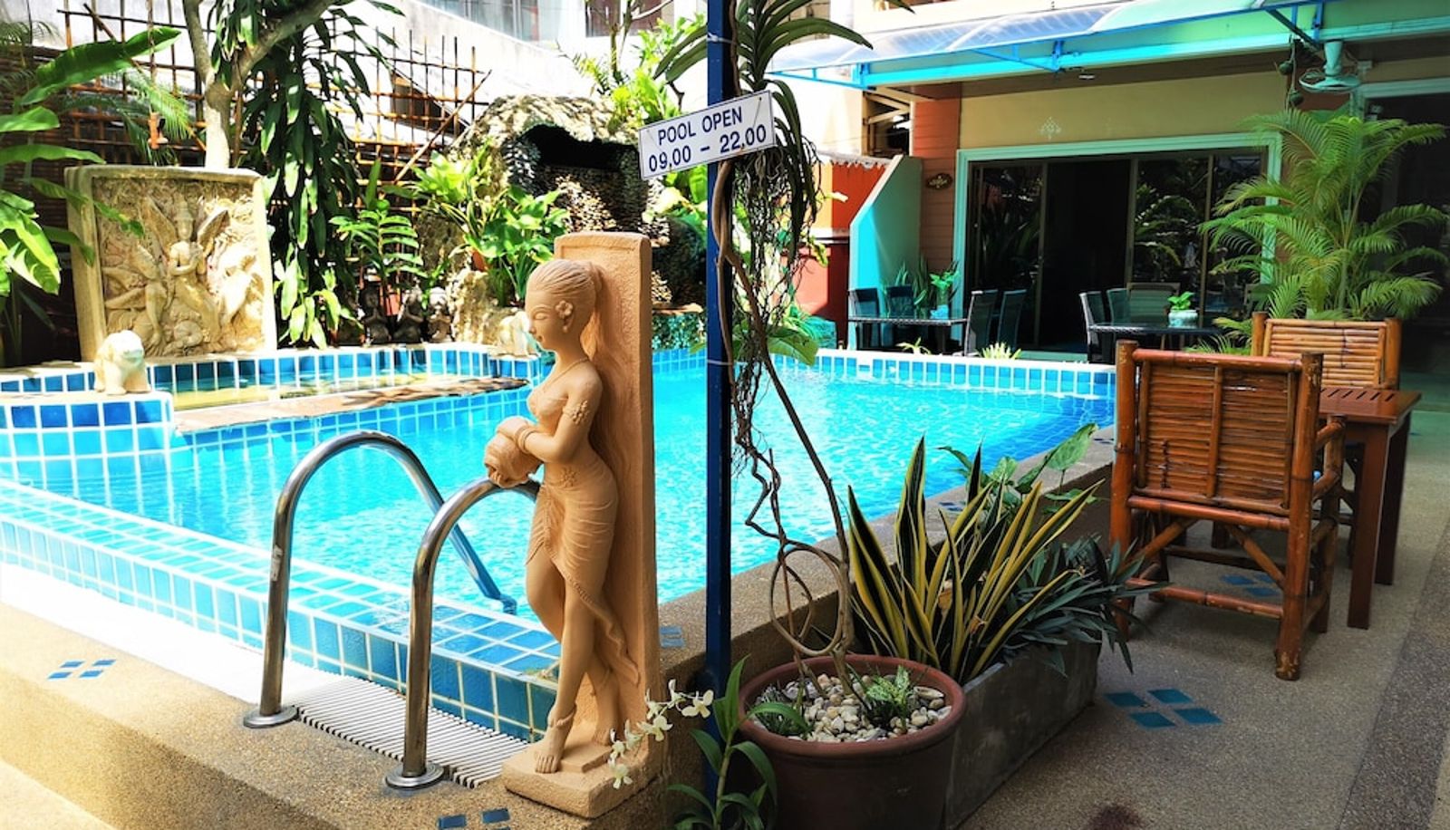 Piscina - Seven Seas Hotel