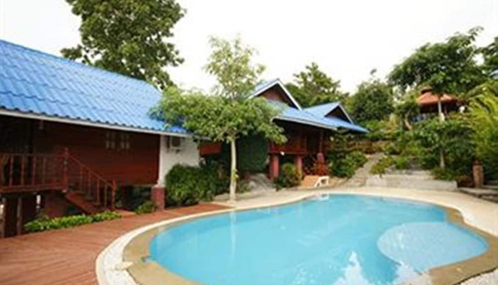 Piscina - Tharathip Resort