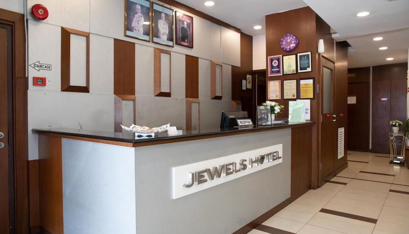 Hall - Jewels Hotel