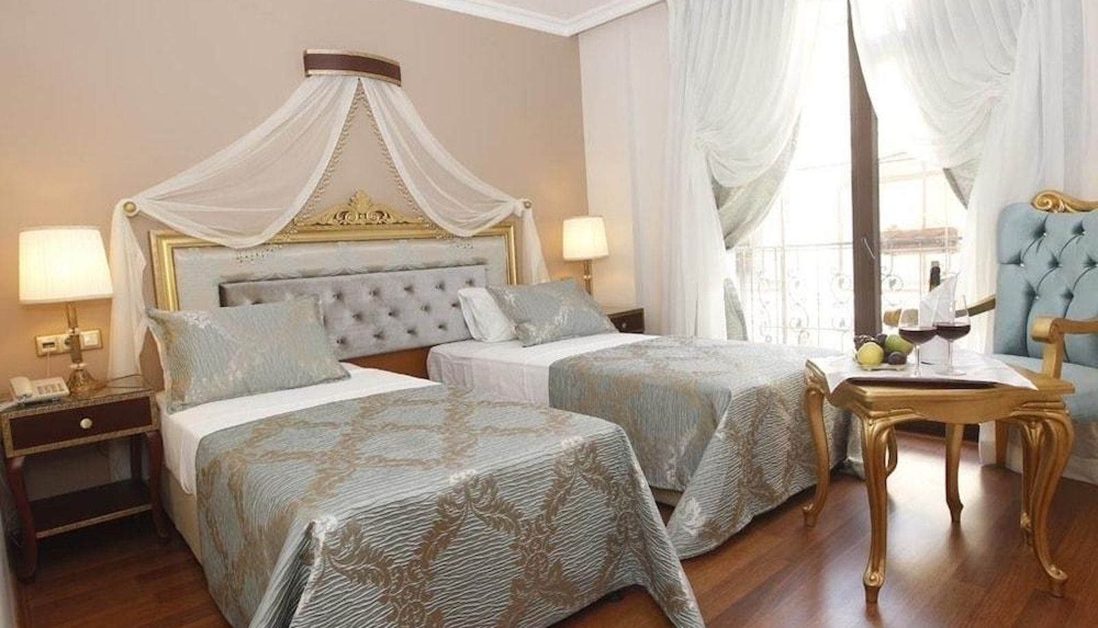 Dreibettzimmer - Saint John Hotel - Boutique Class