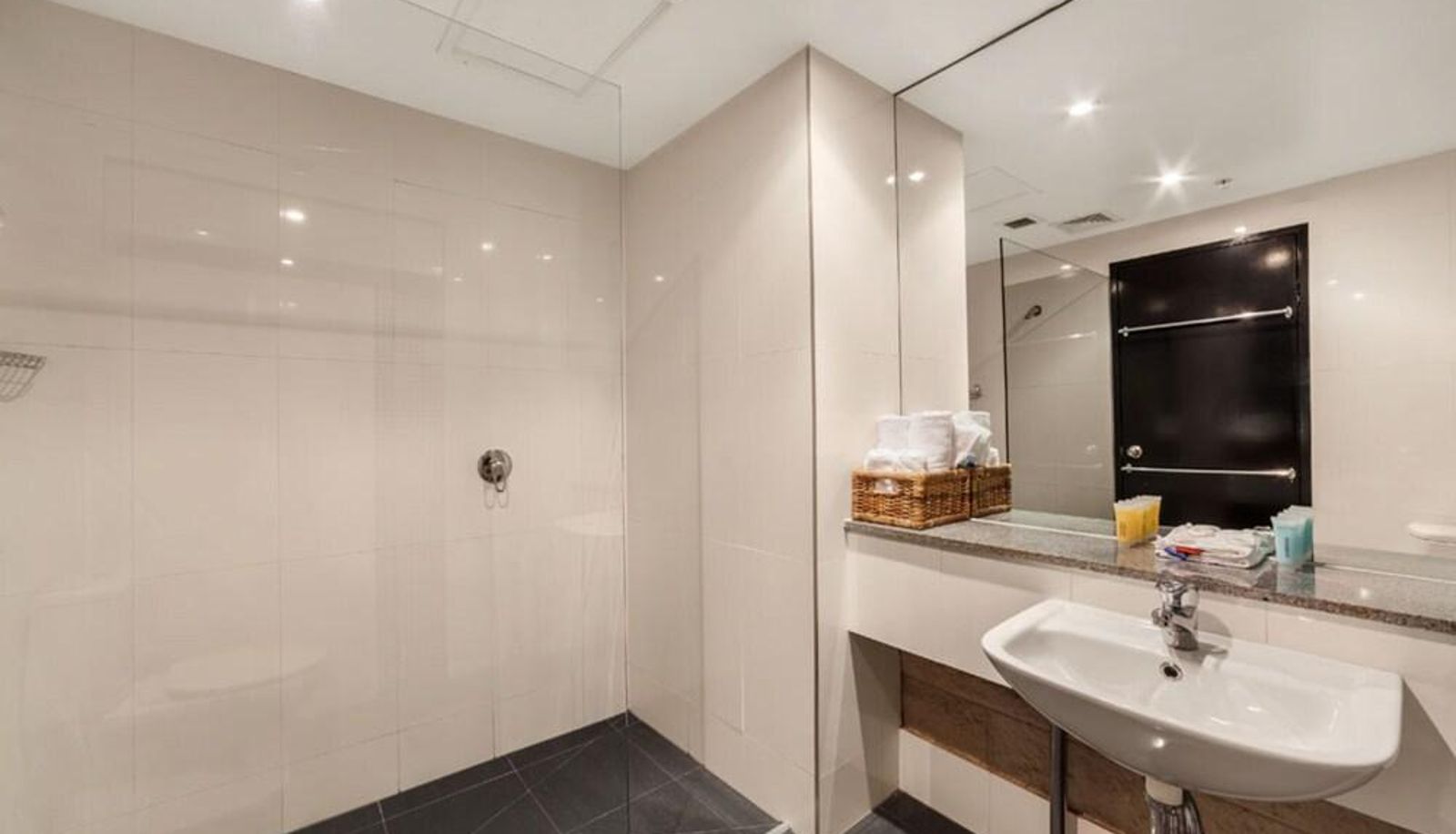 Standardzimmer - Melbourne Summer House Backpackers
