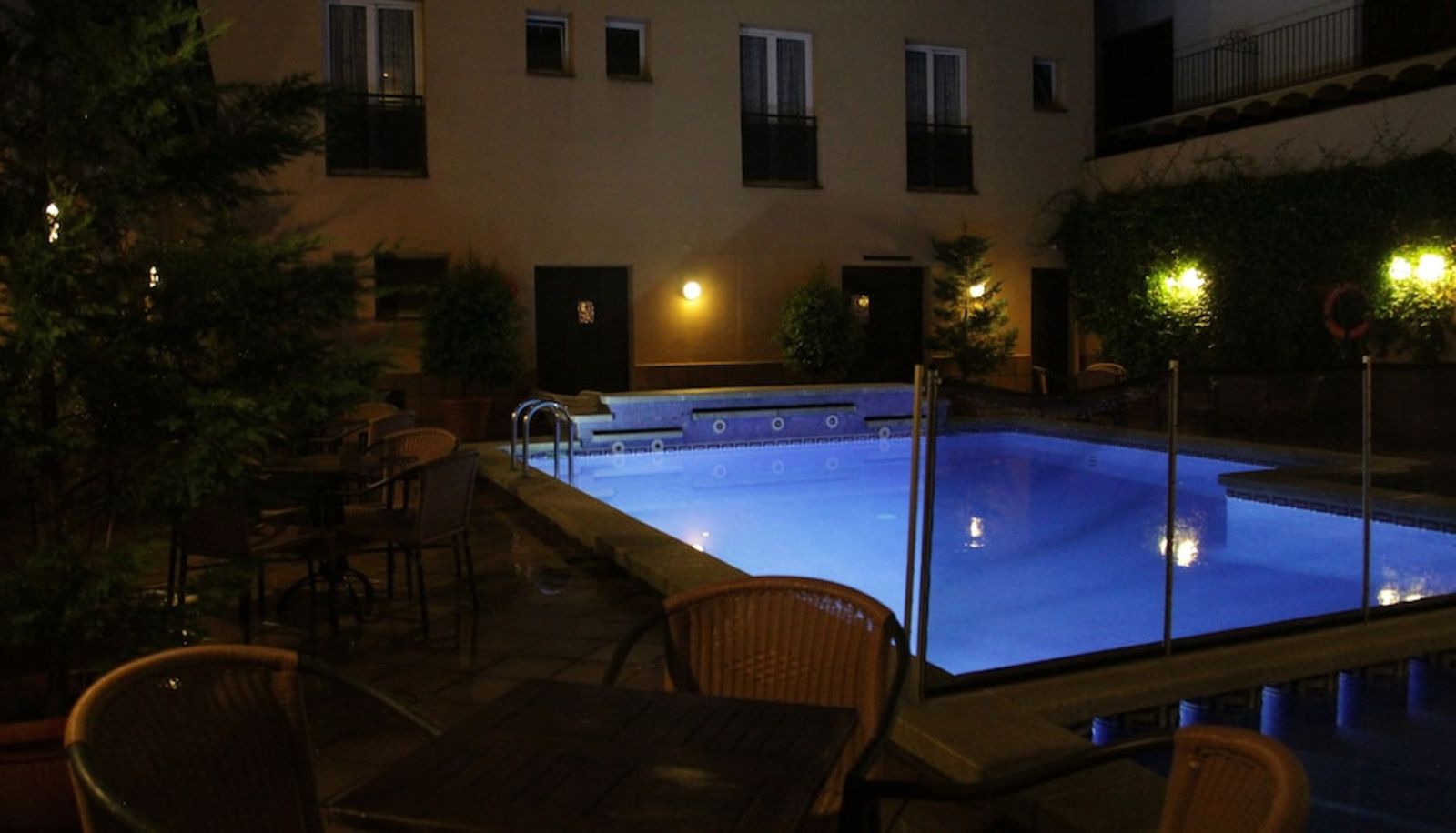 Basen - Apartamentos Mar de Tossa