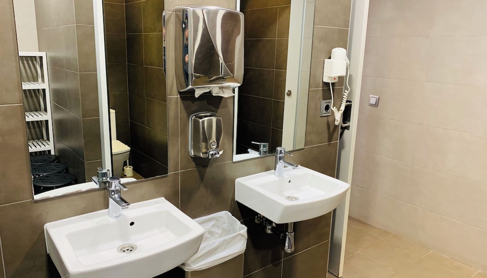 Budget room (single) - Hip Karma Hostel