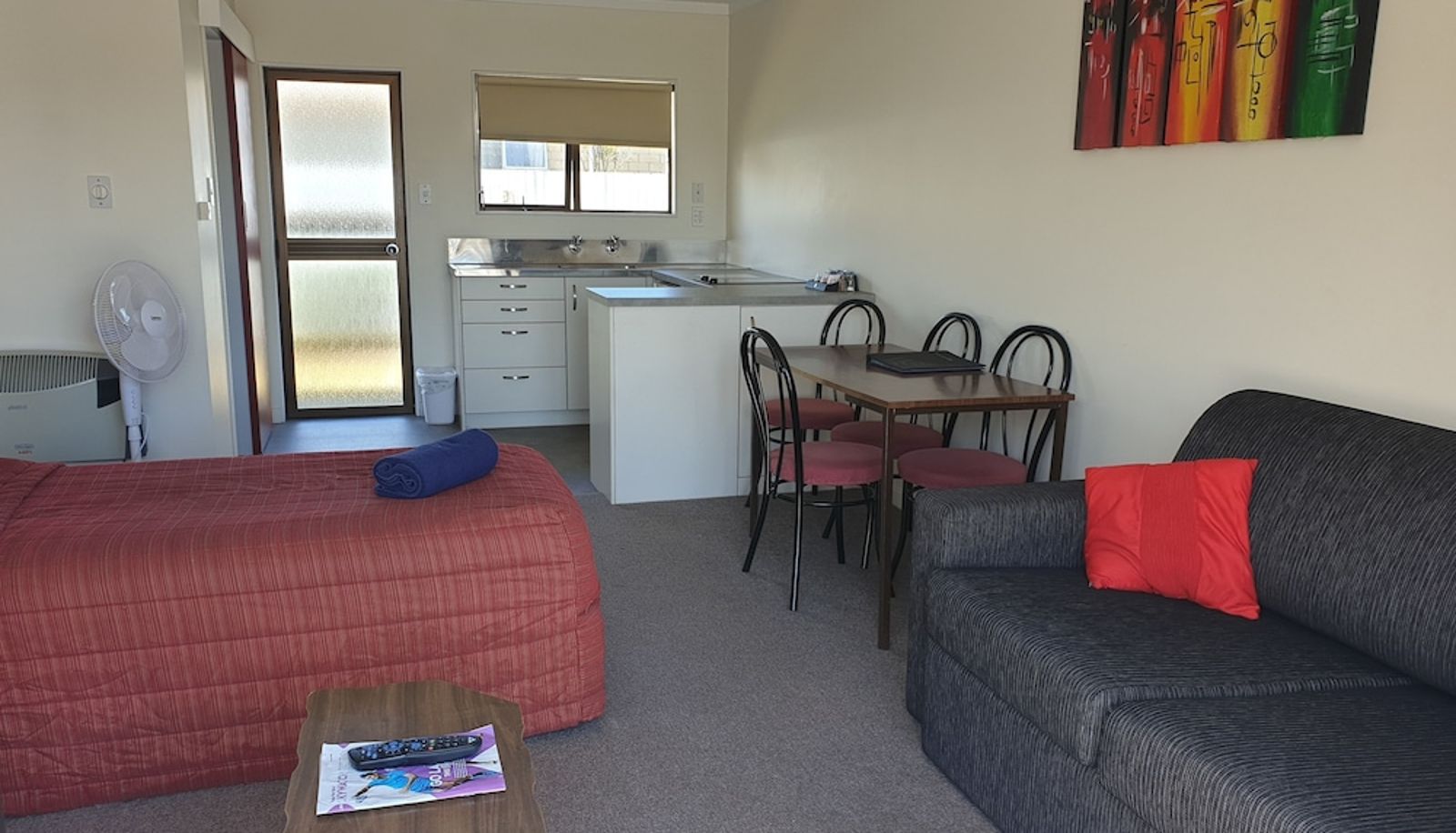 Family room - Oxford Court Motel