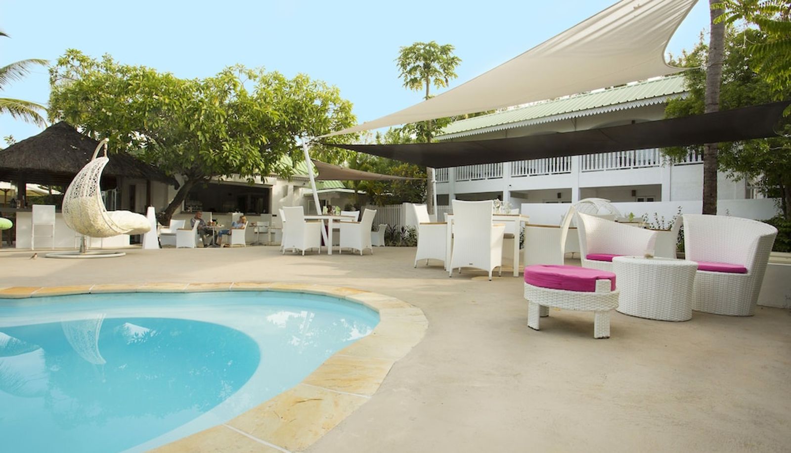 Zwembad - Esprit Libre Restaurant and Guest House